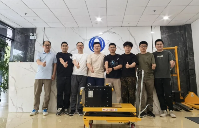项目进展 - 海晫高功率密度G100系列硅基极板电堆成功完成交付